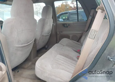 2000 Chevrolet Blazer Ls from USA, damaged, VIN 1GNDT13WXY2308038